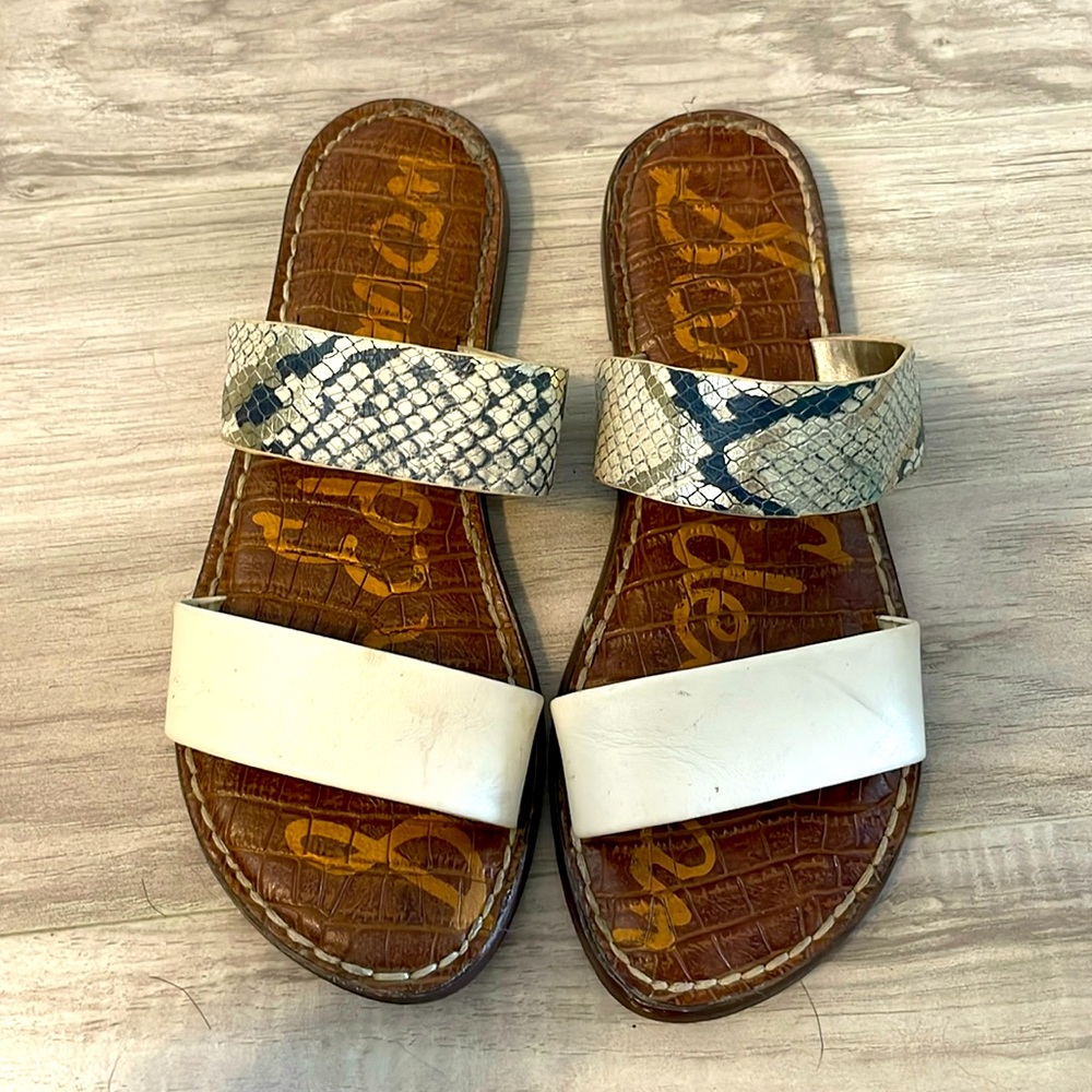 White/snake flat sandal